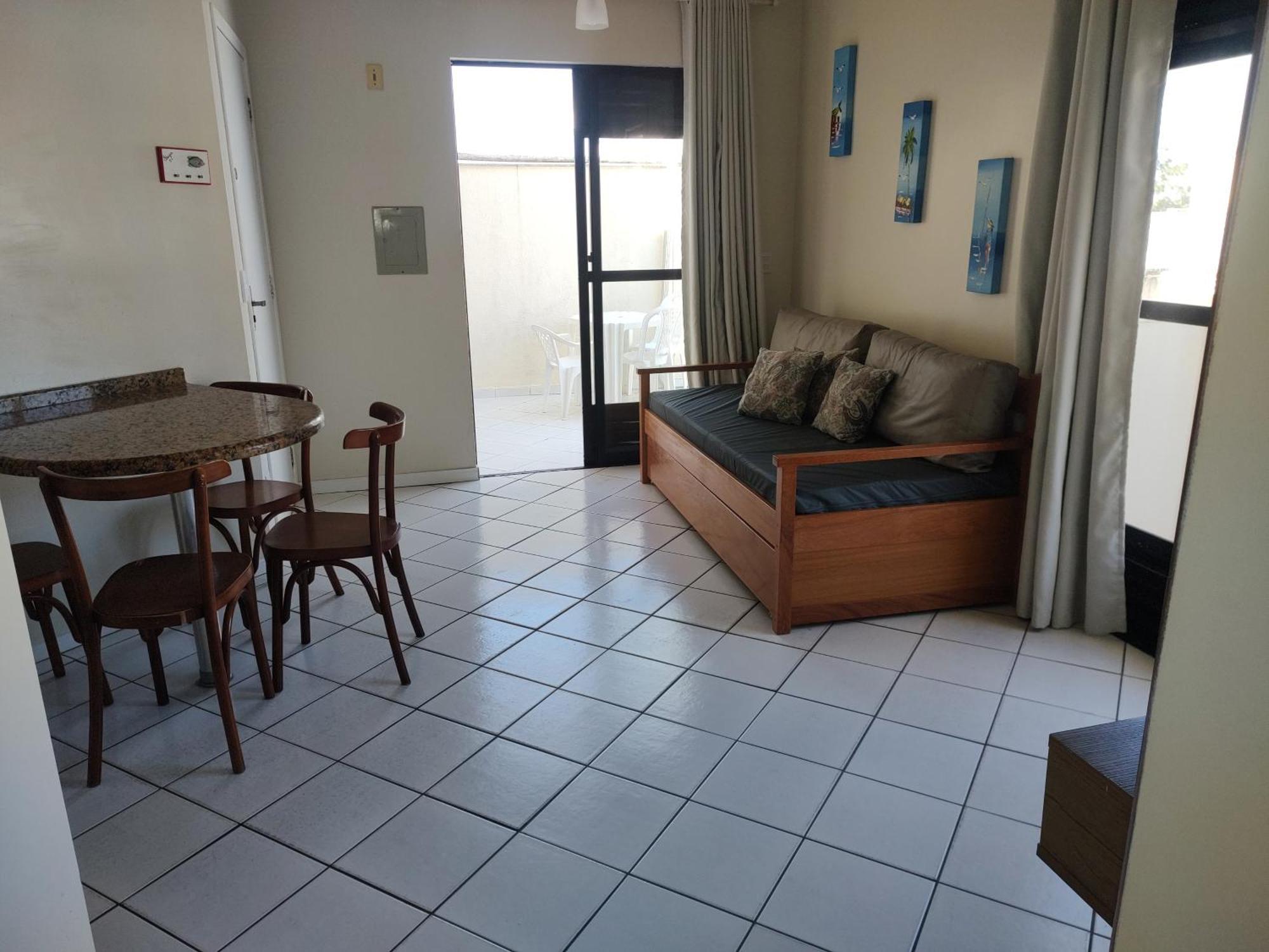 No Residencial Albatroz Apartamento *